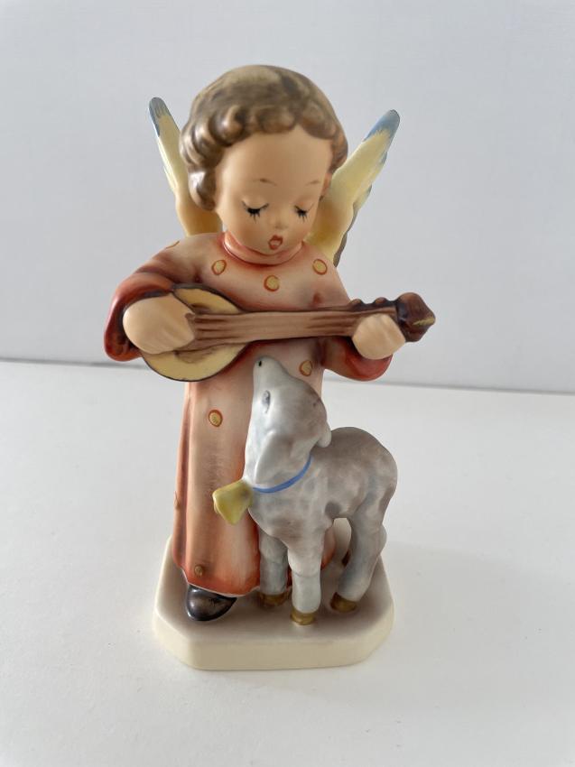 83 - Angel serenade with lamb