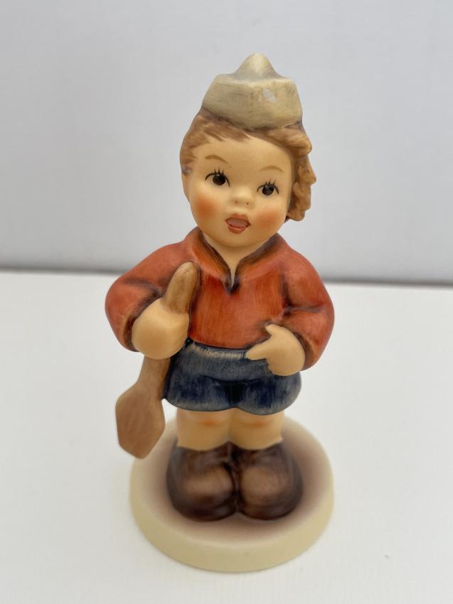 Hummel beeldje 2148 B - First mate