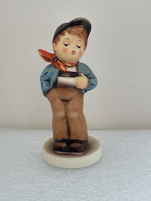 Hummel beeldje 560
