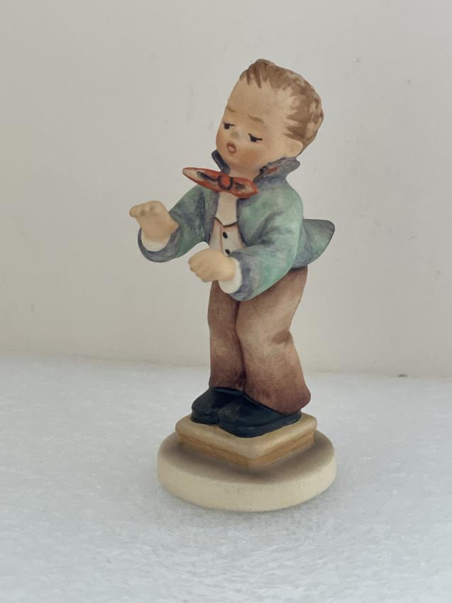 Hummel beeldje 129 4/0
