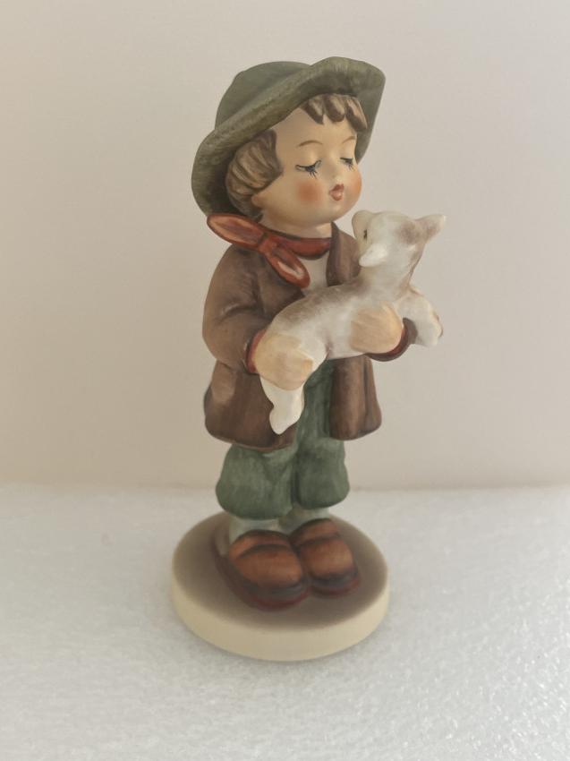 Hummel beeldje 68/0 Lost sheep