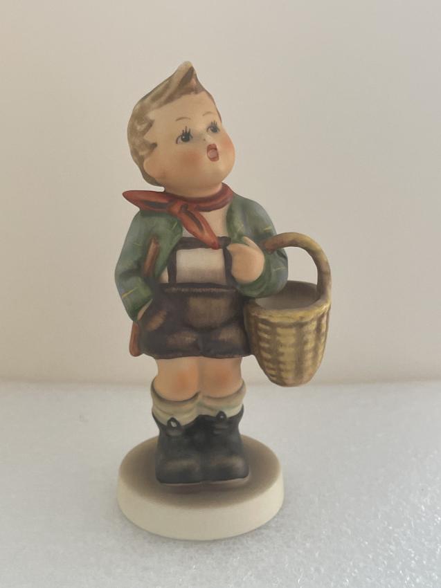 Hummel beeldje 51 2/0 - Village boy