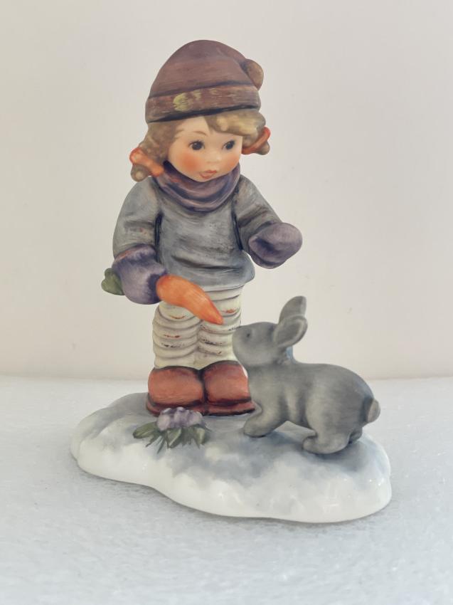 Hummel beeldje 2066 - Peaceful offering