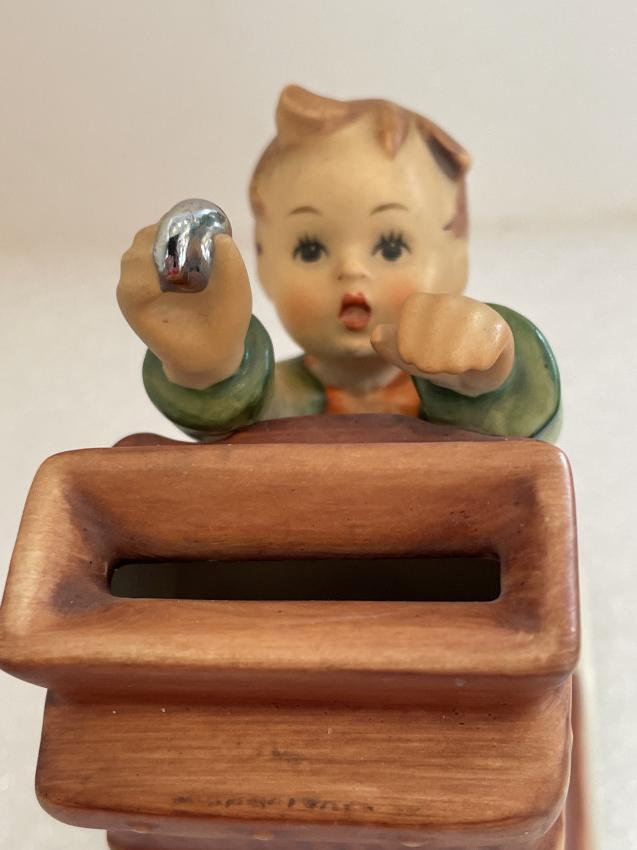 Hummel beeldje 118 - Little thrifty