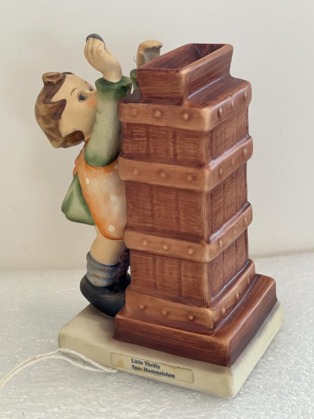 Hummel beeldje 118 - Little thrifty