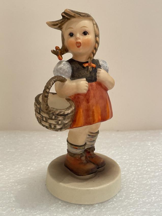 Hummel beeldje 86