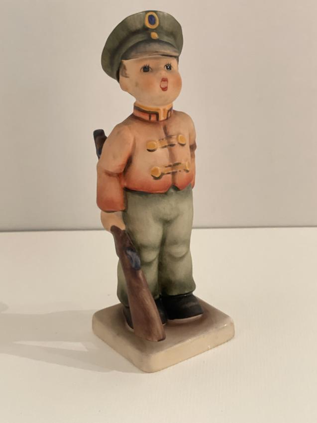 Hummel beeldje 332 - Soldier boy