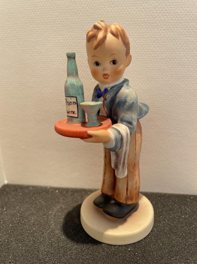 154 0 - Waiter