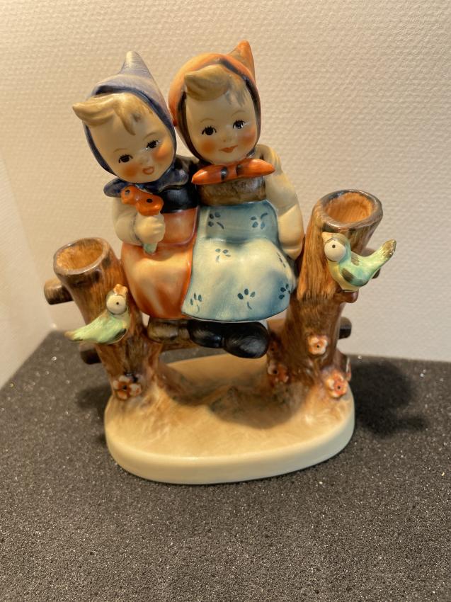 Hummel beeldje 179 - Coquettes