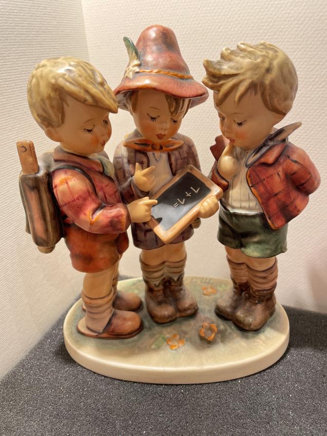 Hummel beeldje 170 I - School boys