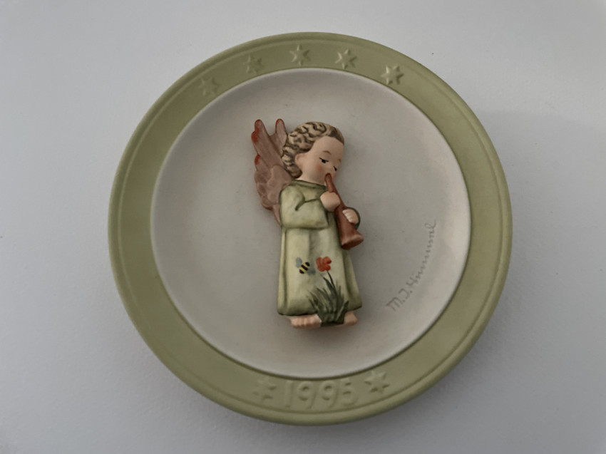 Hummel beeldje 693 - Festival harmony with flute