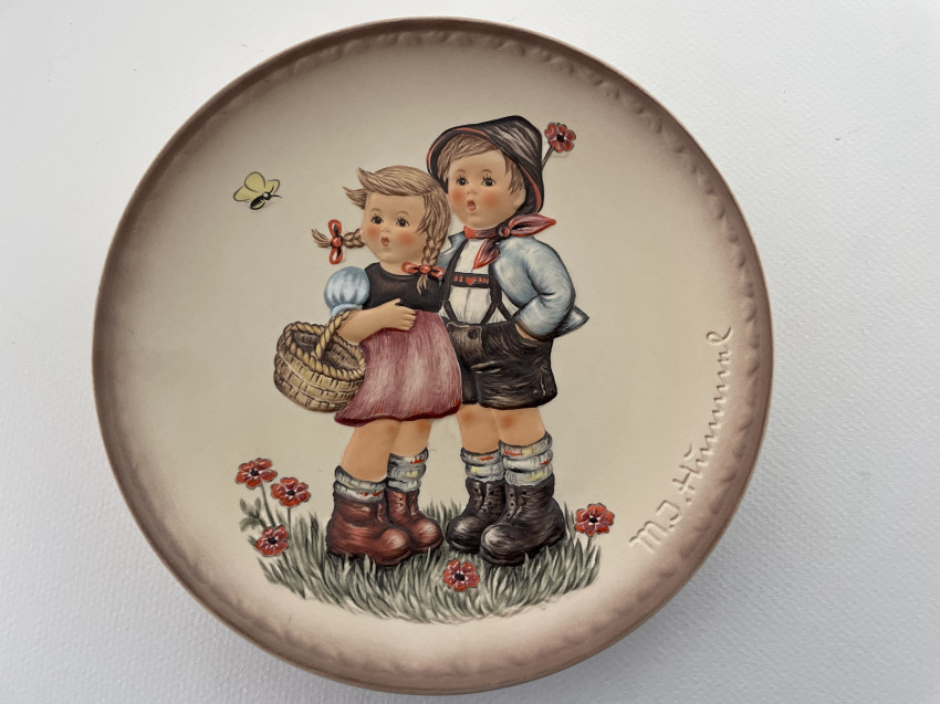 Hummel beeldje 295 - Surprise 1995