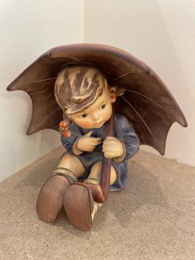 152/0 b - Umbrella girl