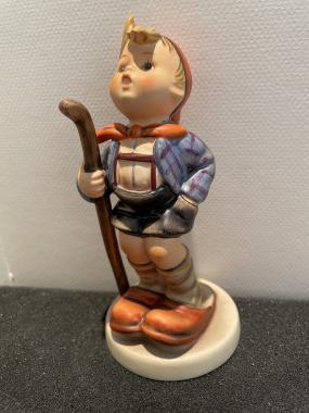 16 1 - Little hiker