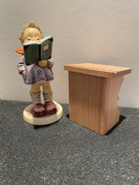 397 3/0 - The poet
