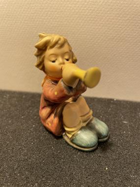 391 - Girl with trompet