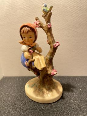 141 1 - Apple tree girl