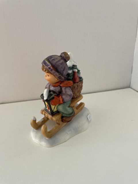 Hummel beeldje 396 2/0 - Ride into Christmas