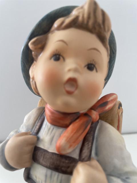 Hummel beeldje 82 II - School boy
