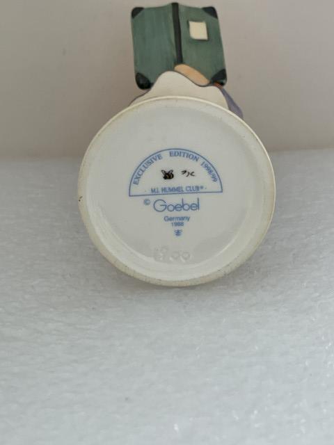Hummel beeldje 397