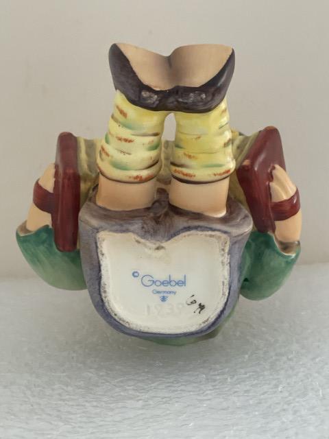 Hummel beeldje 110 I - Let's sing