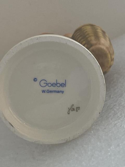 Hummel beeldje 51 2/0 - Village boy