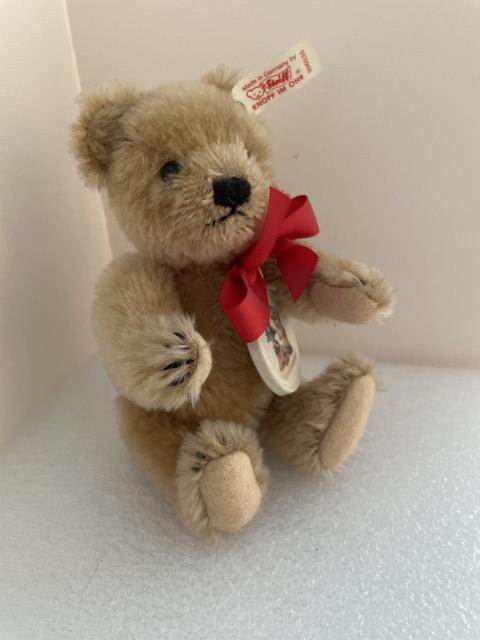 Hummel beeldje 2015