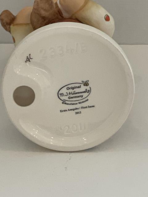 Hummel beeldje 2334 B