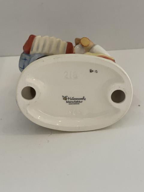 Hummel beeldje 218