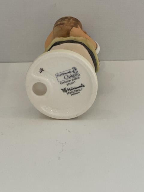 Hummel beeldje 2372