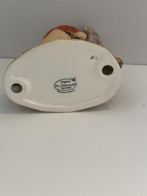 Hummel beeldje 470