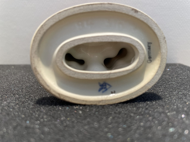 Hummel beeldje 94 3/0 - Surprise
